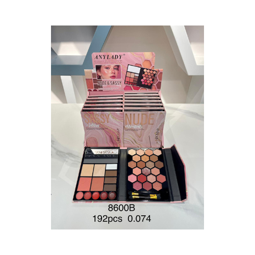 ABSOLUTELY STUNNING MAKEUP PALETTE